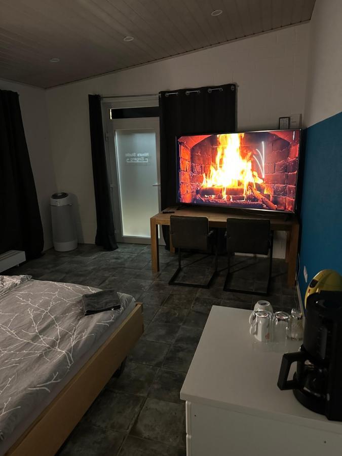 Appartamento Ubernachtungsmoglichkeit Und Monteurzimmer Hamdorf Esterno foto